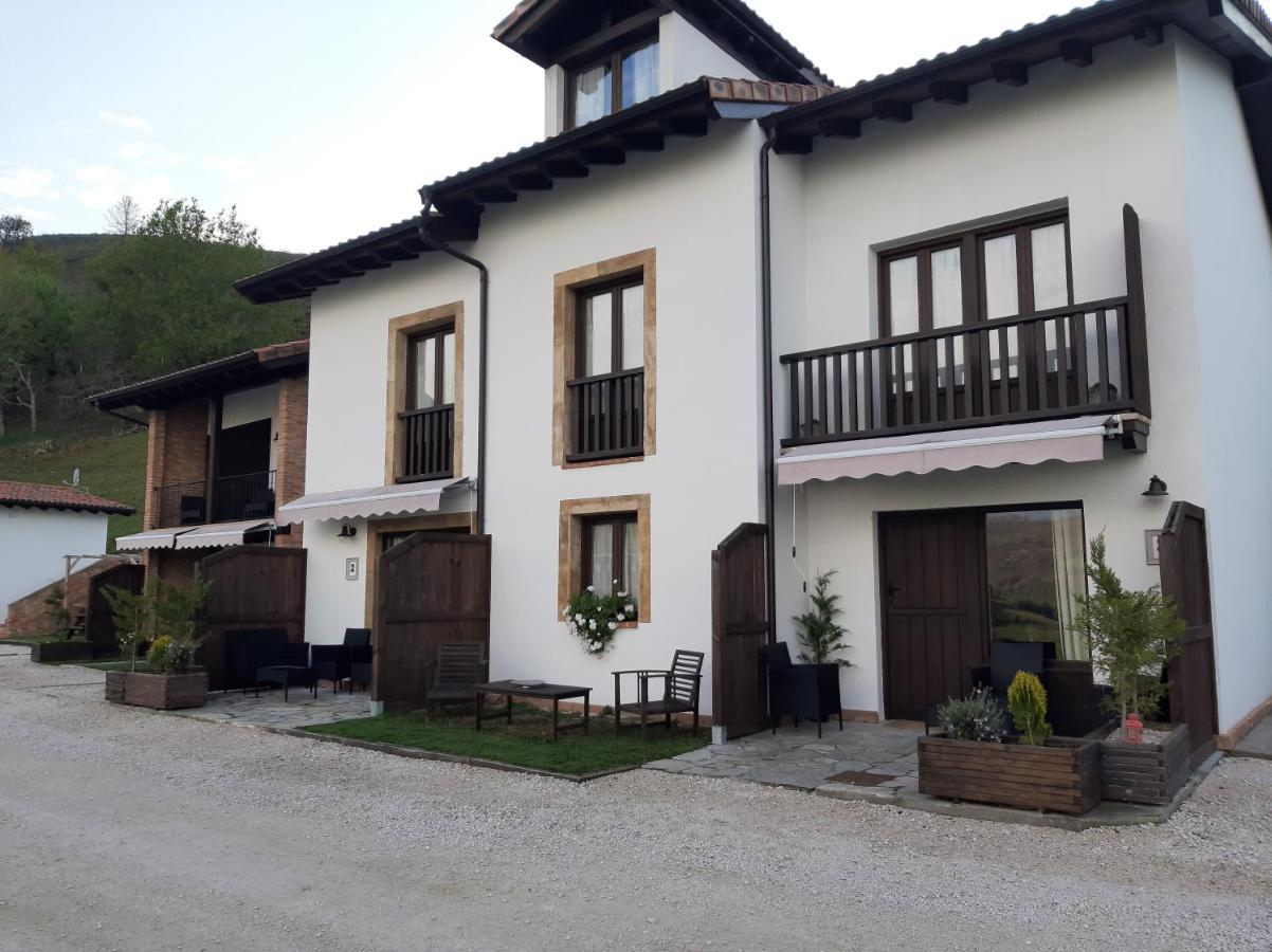 Apartamentos El Llanin Onís Екстериор снимка