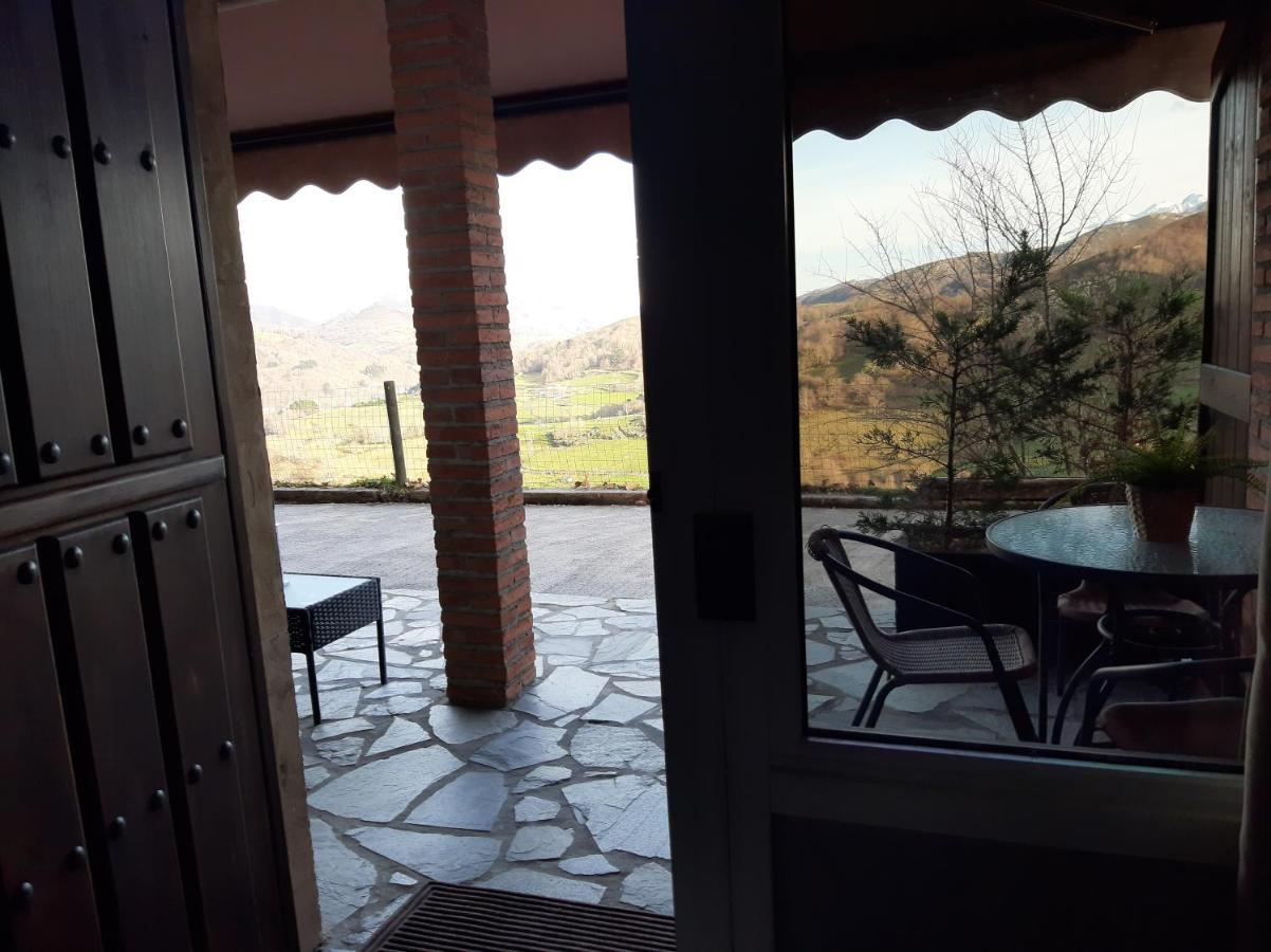 Apartamentos El Llanin Onís Екстериор снимка