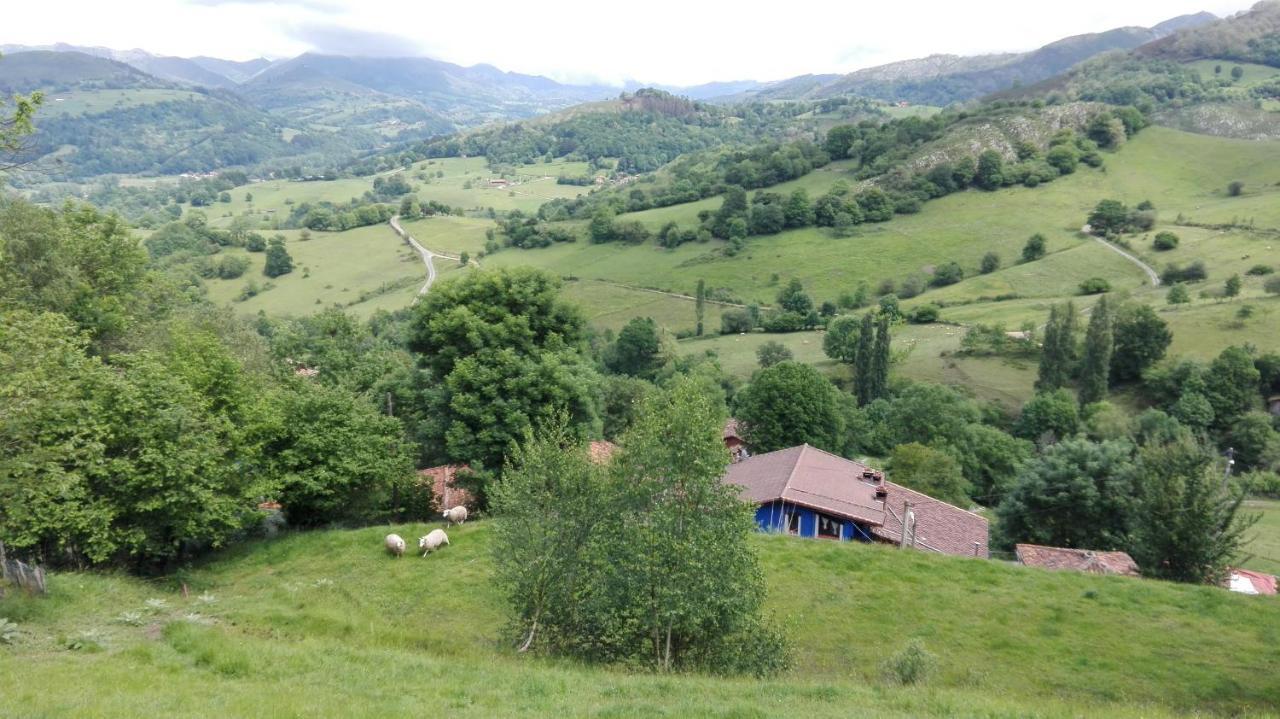 Apartamentos El Llanin Onís Екстериор снимка
