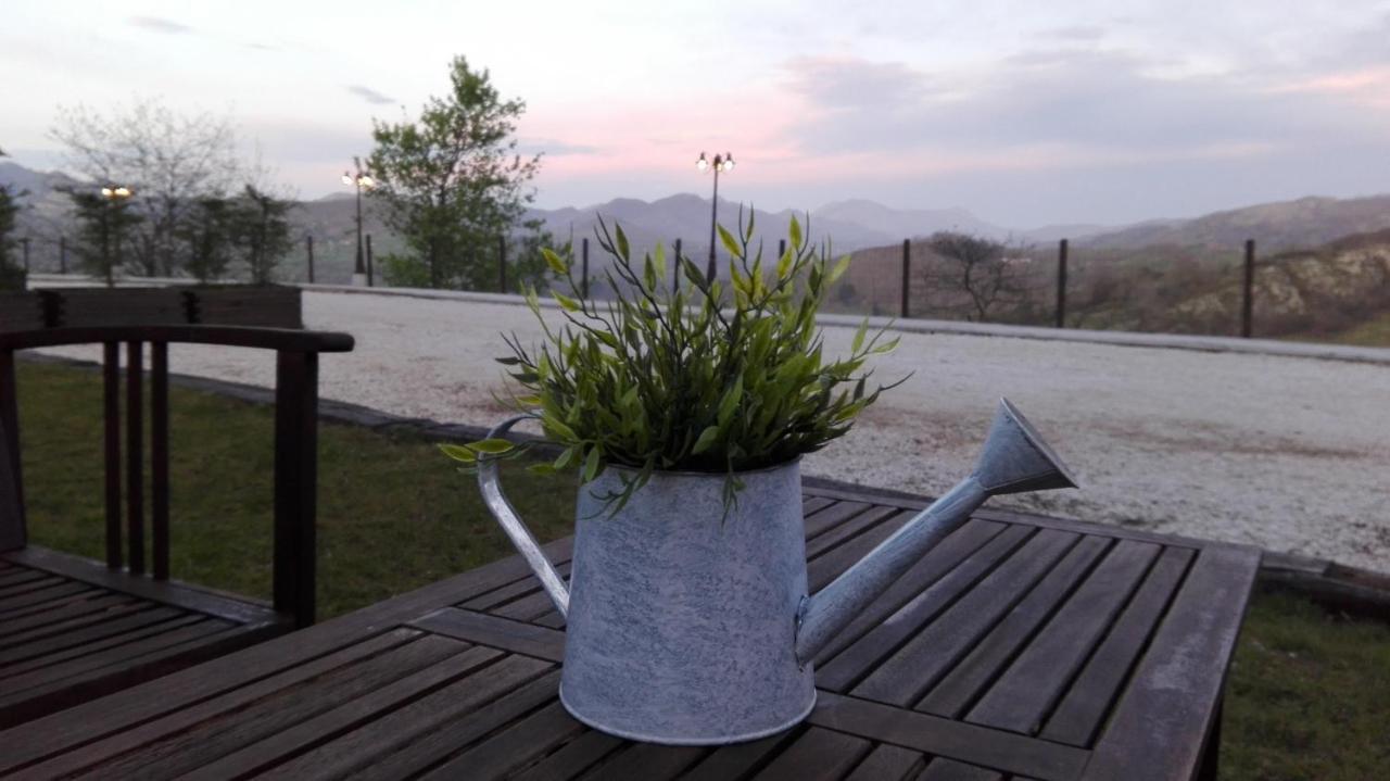 Apartamentos El Llanin Onís Екстериор снимка