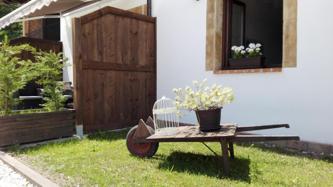 Apartamentos El Llanin Onís Екстериор снимка